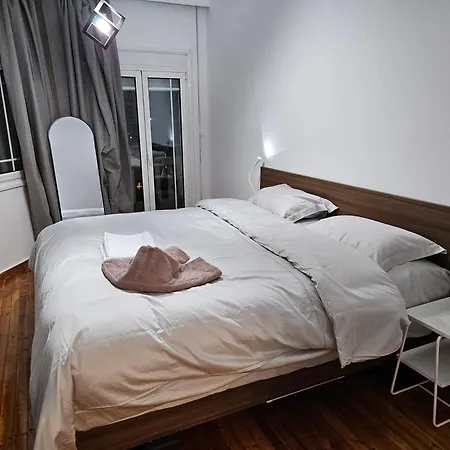 Saint John Apartman *